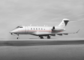Challenger 350 taking off